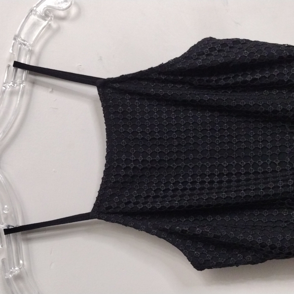 EUC Willow and Clay Black dress with floral knit pattern size XS - Picture 4 of 10